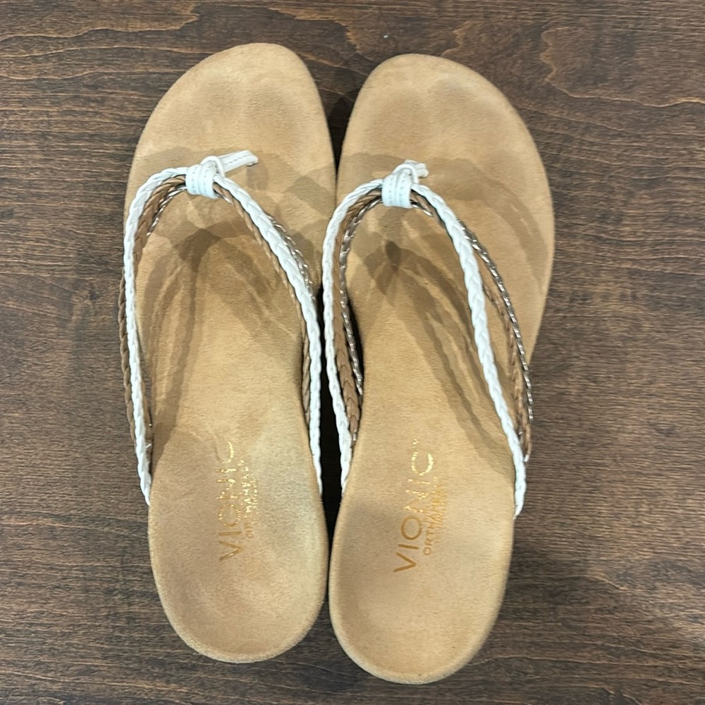 Women’s Vionic wedge sandals size 7